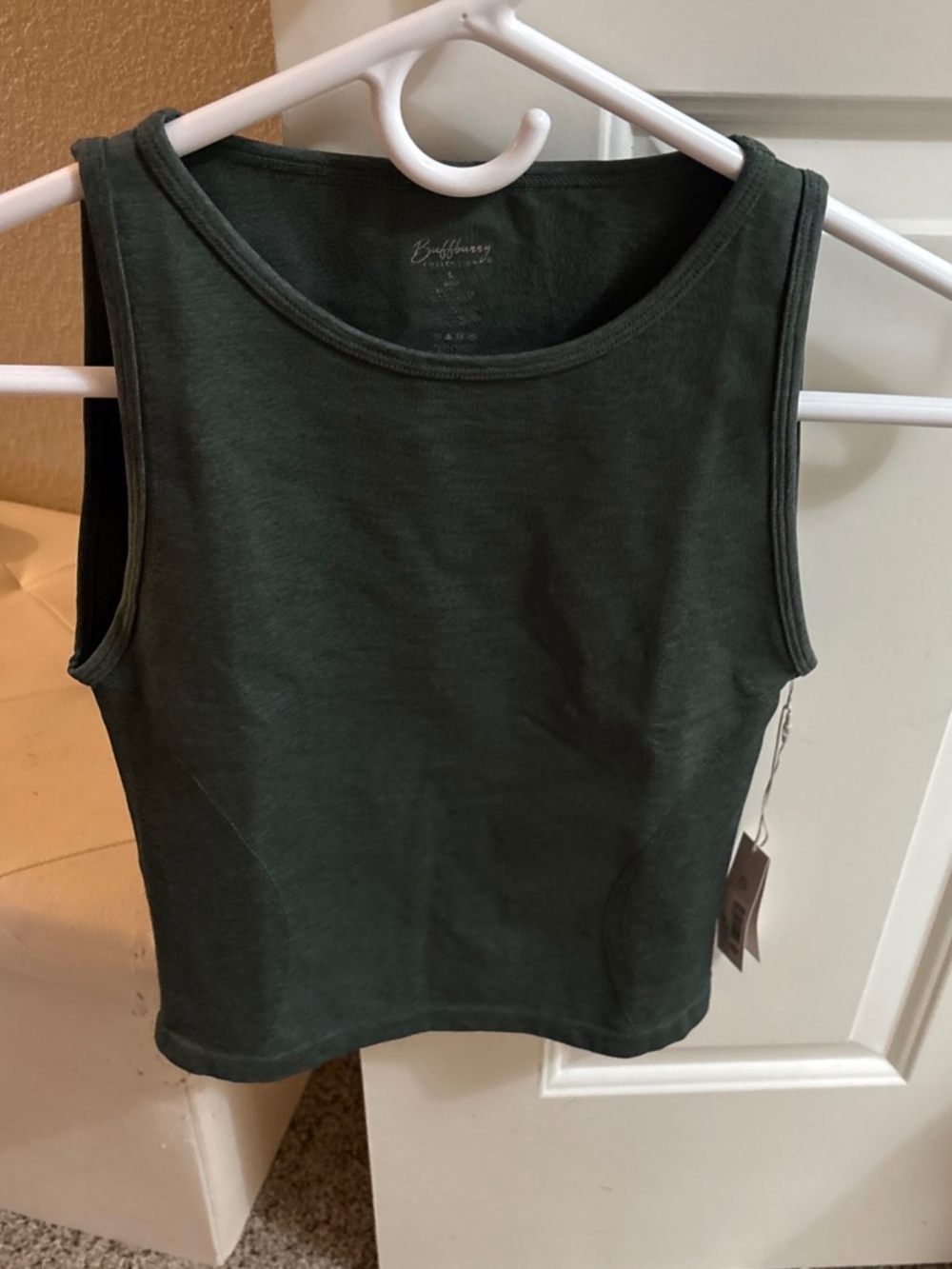Bunny, new arrival shape, seamless hip tank top New with the tag size bar